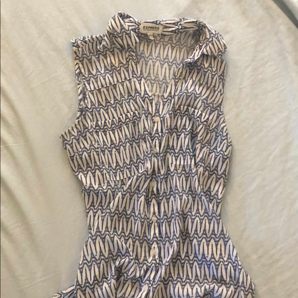 Express button down tank